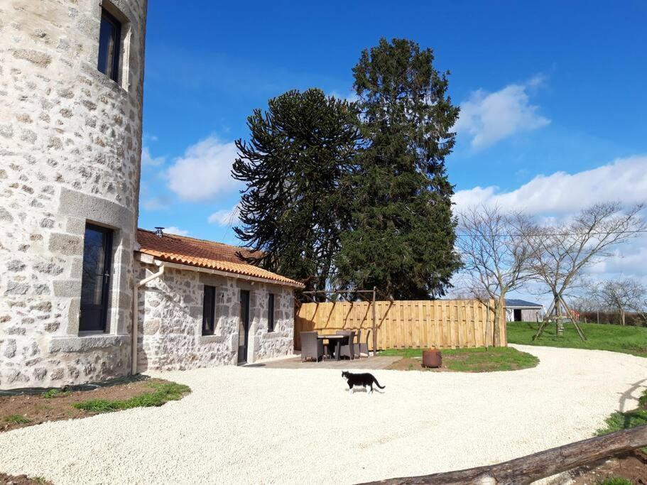 Loue Ancien Moulin A Vent Avec Piscine Et Jacuzzi Villa Neuvy-Bouin Bagian luar foto